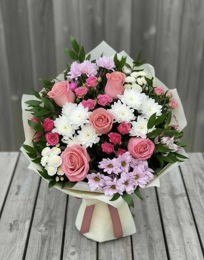 Букет цветов из: Альстромерии, Гвоздики, Розы и Хризантемы в Сольвычегодске