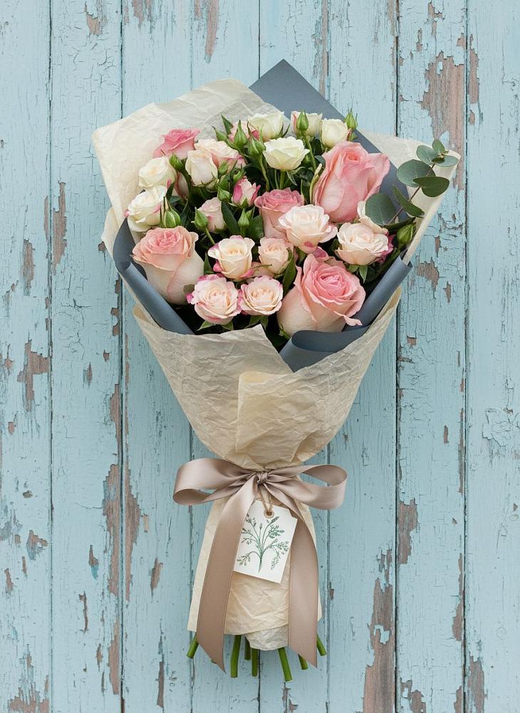 Букет цветов из: Розы в Сольвычегодске