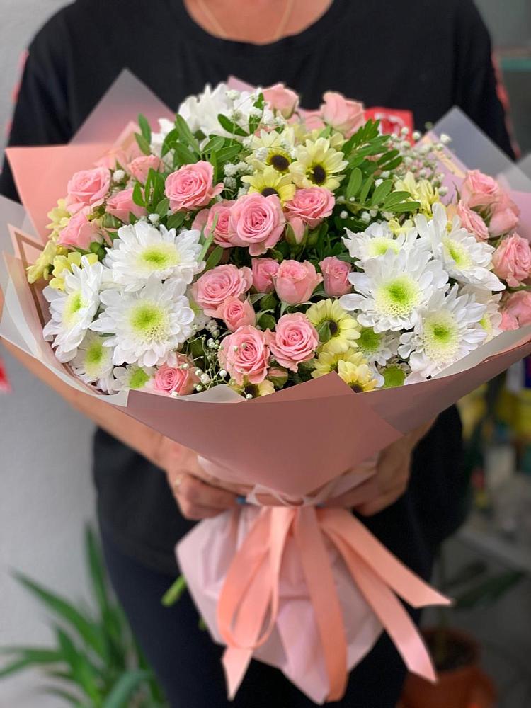 Букет цветов из: Розы и Хризантемы в Сольвычегодске