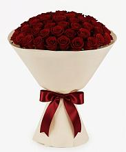 Букет 101 Бордовая роза Блэк Бакарра в Сольвычегодске