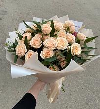 Букет Кремовые розы Латте в Сольвычегодске