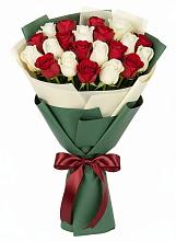 Букет Микс из красных и белых роз #REPLACE_PRED# Сольвычегодске