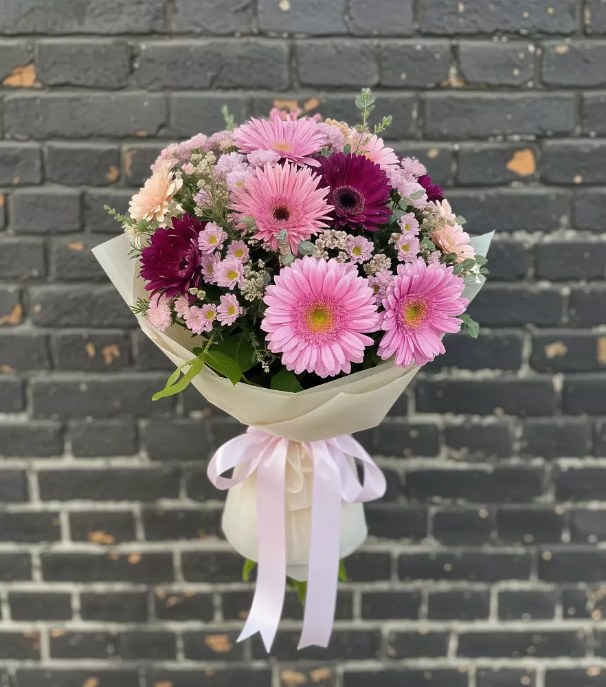 Букет цветов из: Герберы и Хризантемы в Сольвычегодске