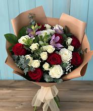 Букет цветов из:  Розы и Альстромерии в Сольвычегодске