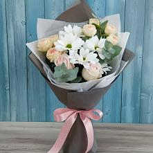 Букет цветов из:  Хризантемы и Розы #REPLACE_PRED# Сольвычегодске