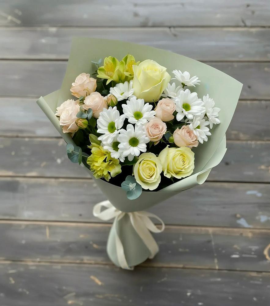 Букет цветов из: Альстромерии, Розы и Хризантемы в Сольвычегодске