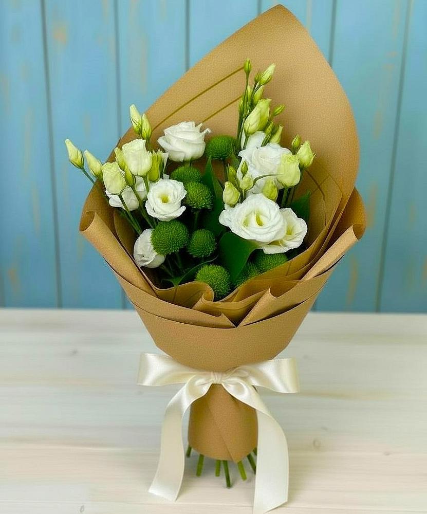 Букет цветов из: Хризантемы и Лизиантусы в Сольвычегодске