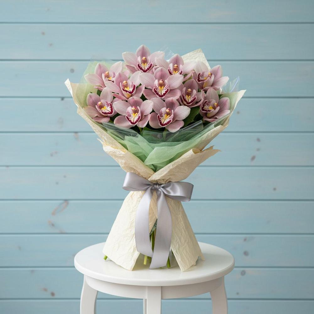 Букет цветов из: Орхидеи и Розы в Сольвычегодске