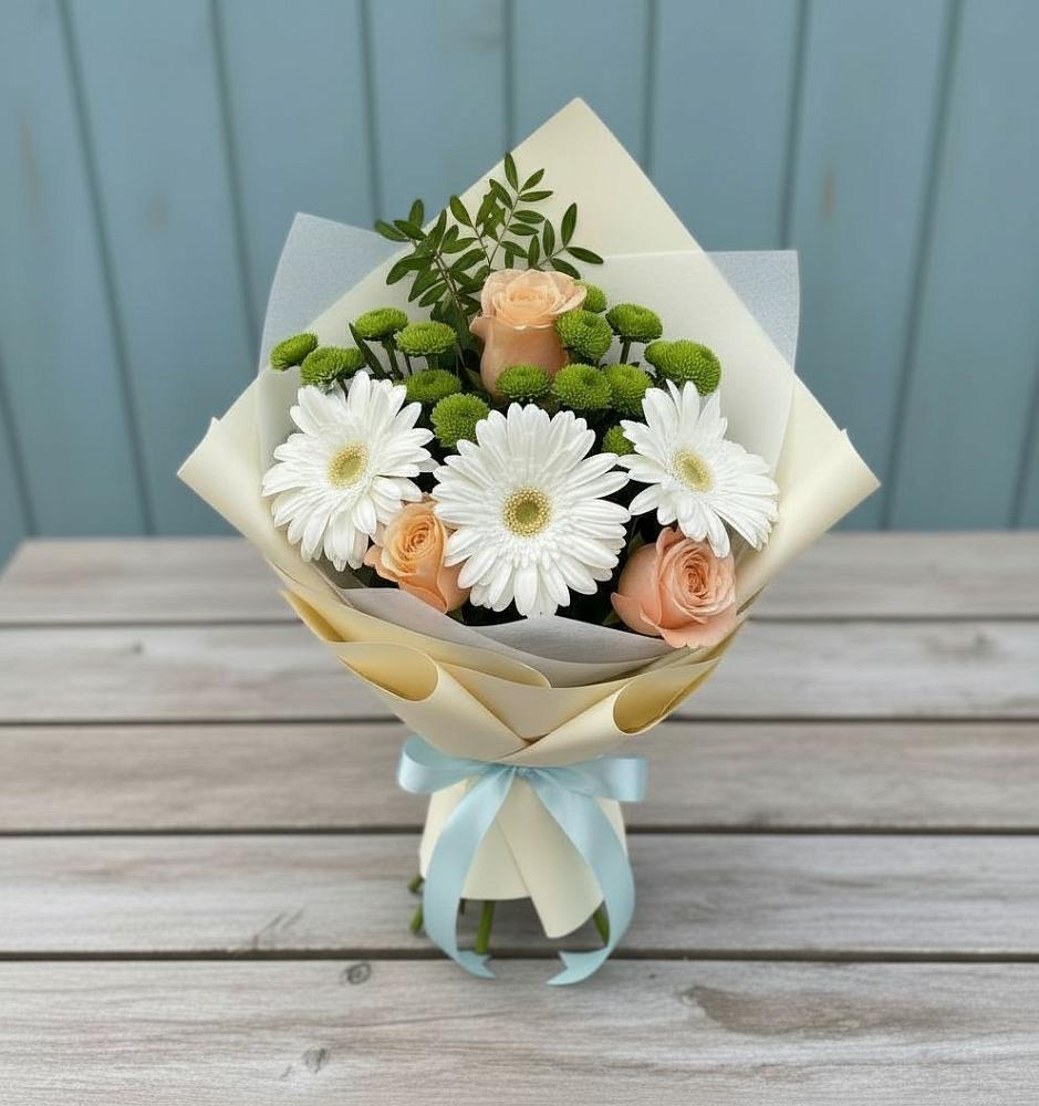 Букет цветов из: Герберы, Розы и Хризантемы в Сольвычегодске