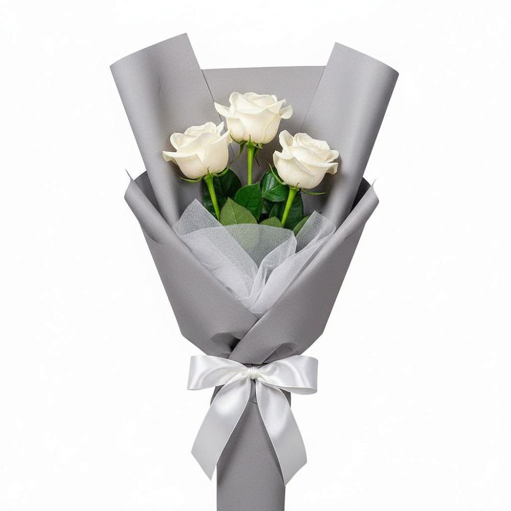 Букет 3 белые розы в Сольвычегодске