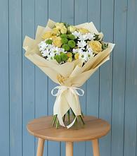 Букет цветов из:  Хризантемы и Розы в Сольвычегодске