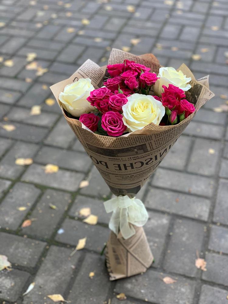 Букет цветов из: Розы в Сольвычегодске