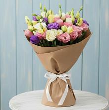 Букет цветов из:  Лизиантусы в Сольвычегодске
