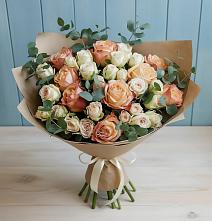 Букет цветов из:  Альстромерии и Розы в Сольвычегодске