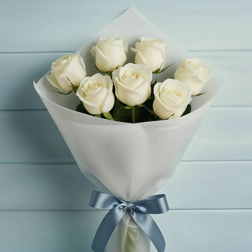 Букет 7 Белых роз Эдлесс Лав в Сольвычегодске